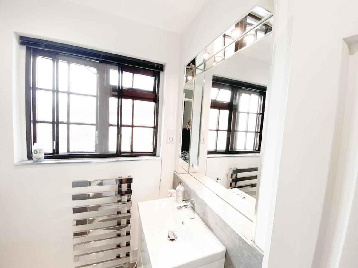 Harbourside House - Great Location - Parking - 2 En-Suites - Sleeps 5 Plus 1 Poole Exterior photo